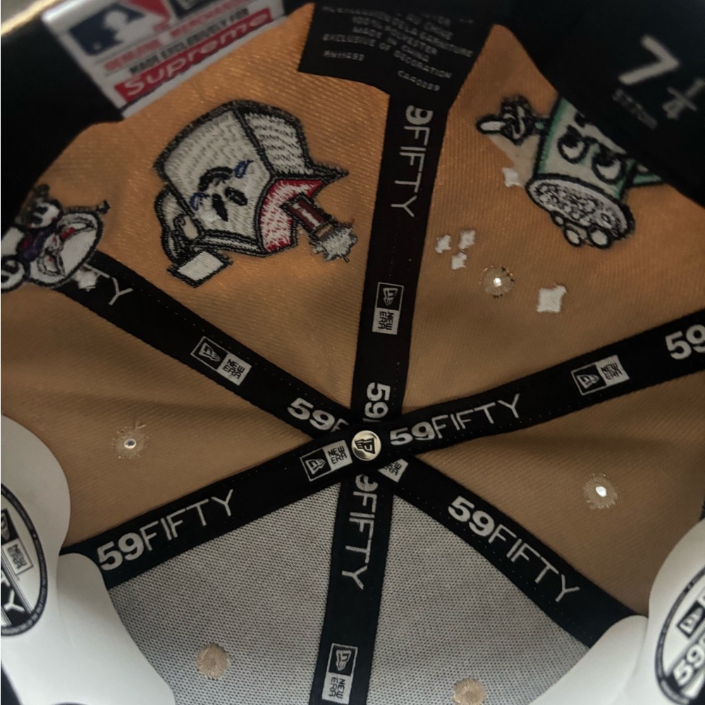 New era supreme hat White 'S' Logo - Picture 5 of 6